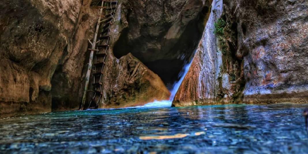 Türkiye’nin Grand Canyon’u! Turistler keşfetmeden siz koşun: Uçurumlar arasında gizli ve doğal bir cennet 5